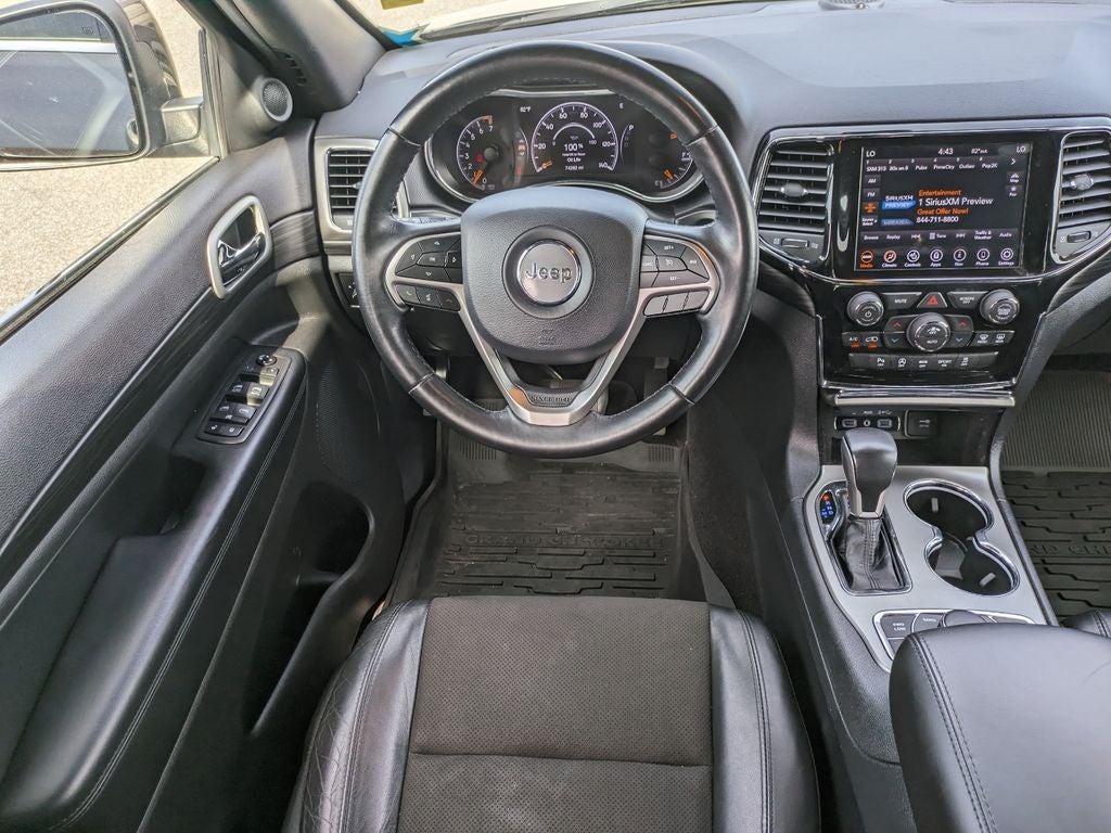 2020 Jeep Grand Cherokee Laredo preferred package & protech Package