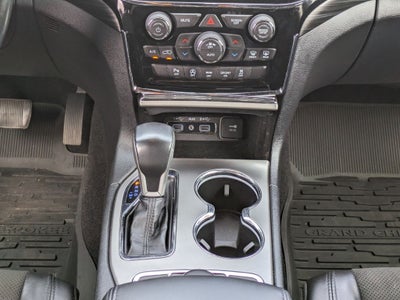2020 Jeep Grand Cherokee Laredo preferred package & protech Package