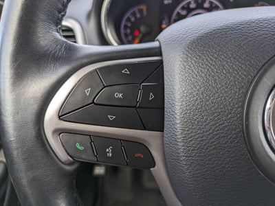 2020 Jeep Grand Cherokee Laredo preferred package & protech Package