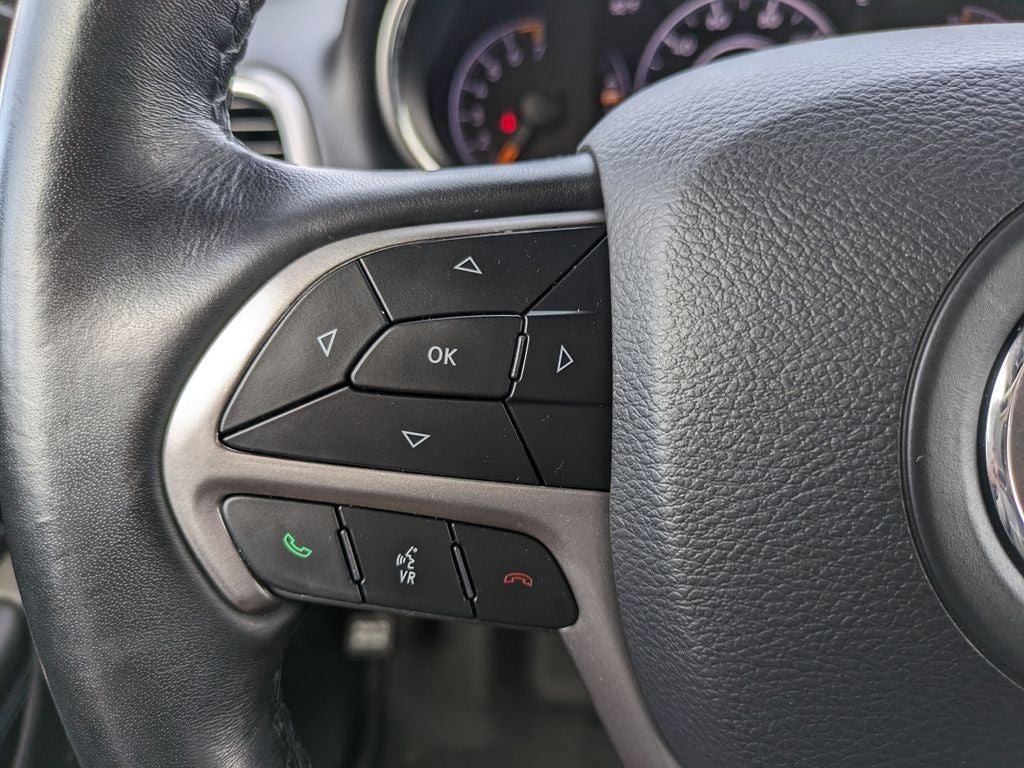 2020 Jeep Grand Cherokee Laredo preferred package & protech Package