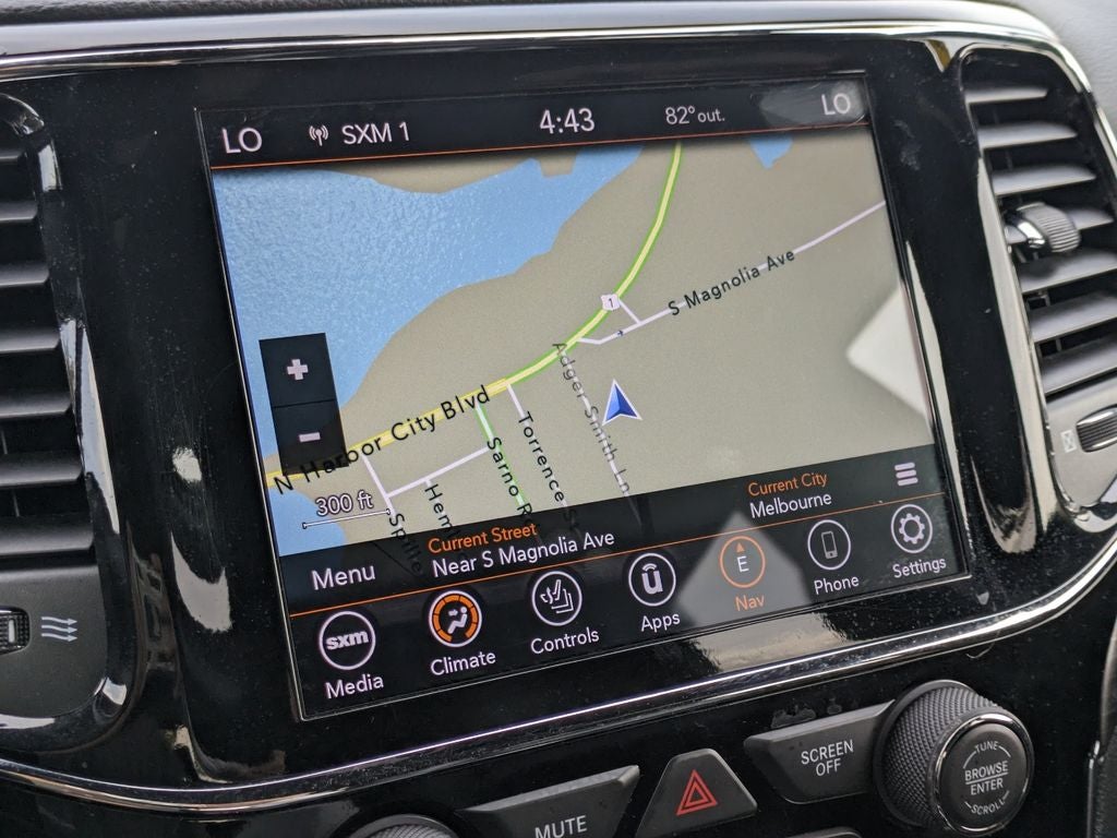2020 Jeep Grand Cherokee Laredo preferred package & protech Package