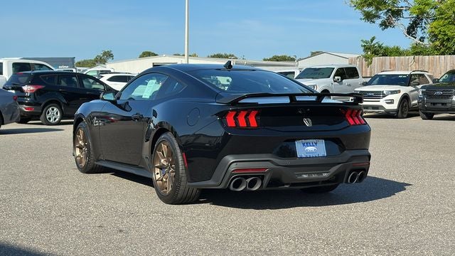 2025 Ford Mustang Dark Horse