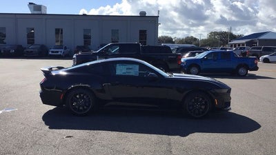 2026 Ford Mustang Dark Horse