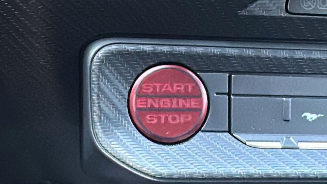 2025 Ford Mustang Dark Horse