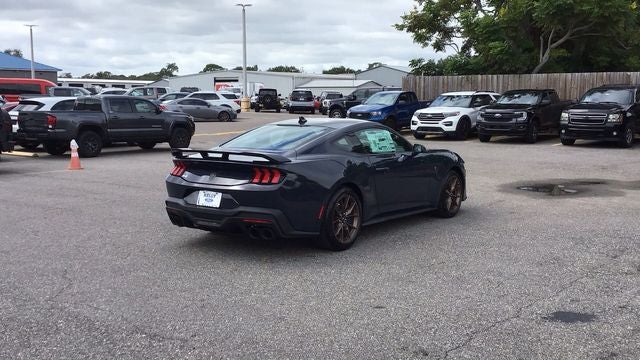 2025 Ford Mustang Dark Horse