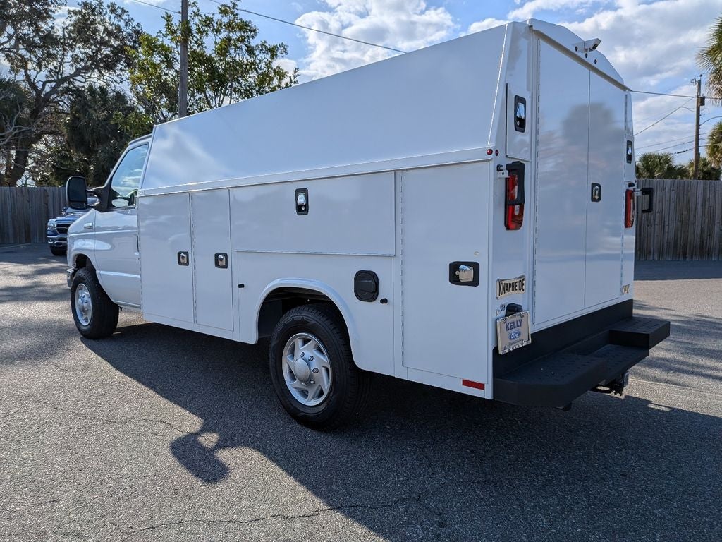 2026 Ford E-350SD Base Cutaway