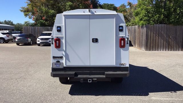 2026 Ford E-350SD Base Cutaway