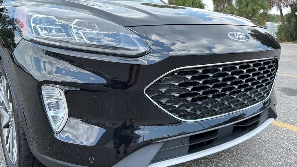 2022 Ford Escape Hybrid Titanium