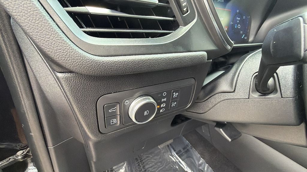 2022 Ford Escape Hybrid Titanium