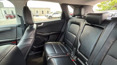 2022 Ford Escape Hybrid Titanium