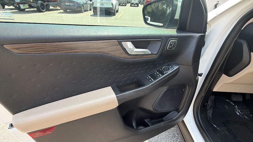 2020 Ford Escape Hybrid Titanium