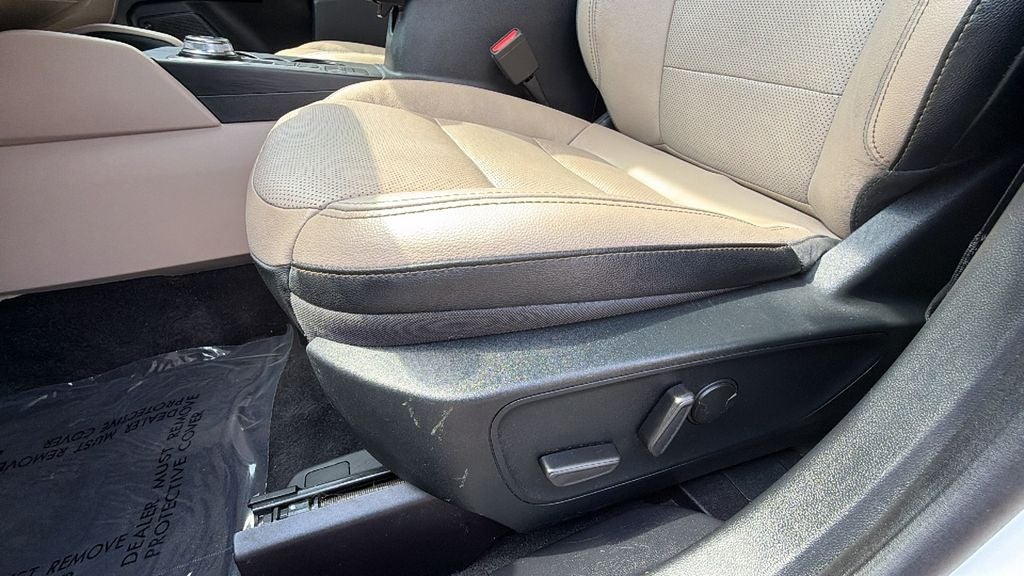 2020 Ford Escape Hybrid Titanium