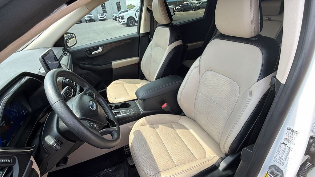 2020 Ford Escape Hybrid Titanium