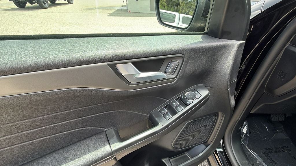 2025 Ford Escape Plug-In Hybrid Base