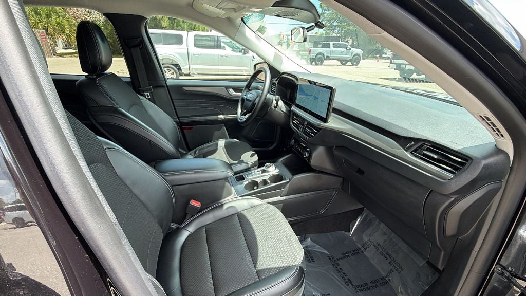 2025 Ford Escape Plug-In Hybrid Base