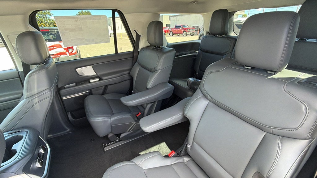 2027 Ford Expedition Active