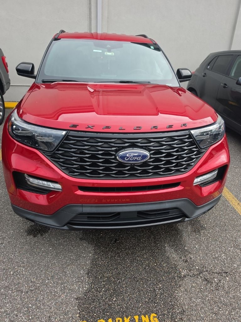 2024 Ford Explorer ST-Line