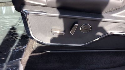 2025 Ford F-150 Lightning Platinum