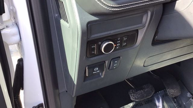 2025 Ford F-150 Lightning Platinum