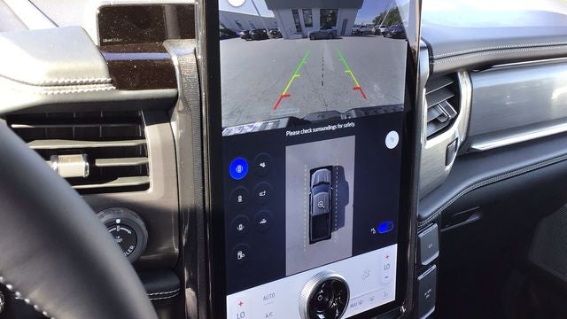 2025 Ford F-150 Lightning Platinum