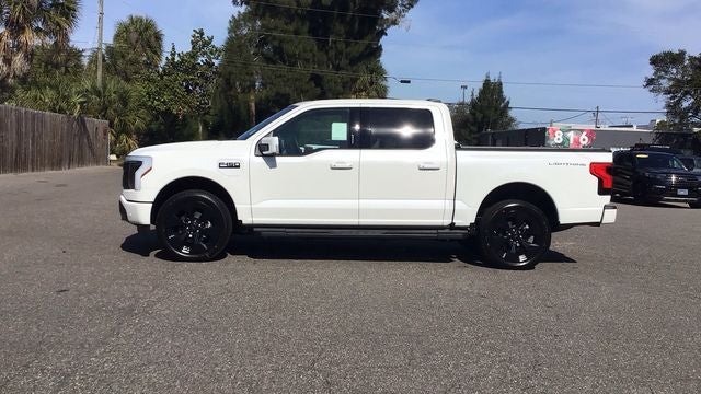 2025 Ford F-150 Lightning Platinum