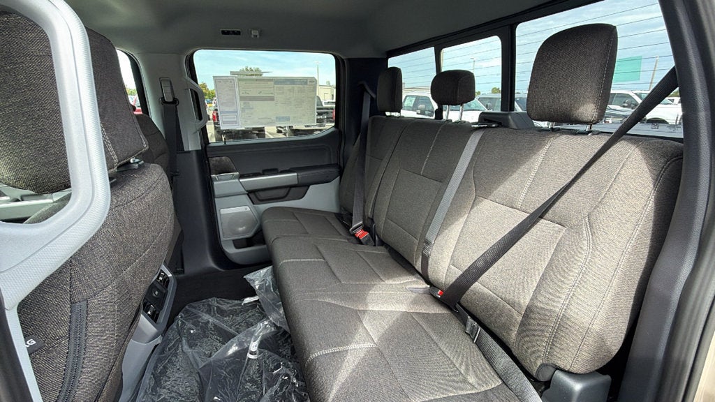2027 Ford F-250SD XLT