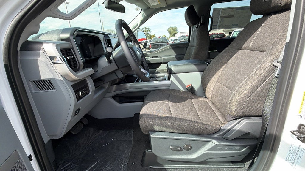 2027 Ford F-350SD XLT