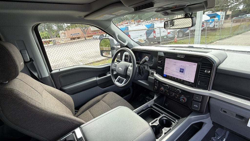 2027 Ford F-350SD XLT