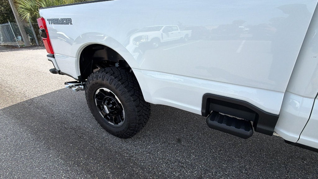 2027 Ford F-350SD Platinum
