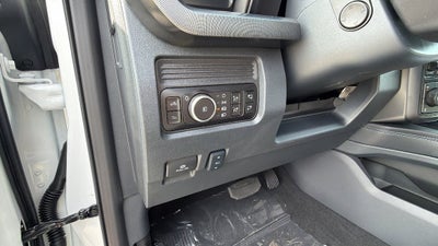2027 Ford F-350SD Platinum