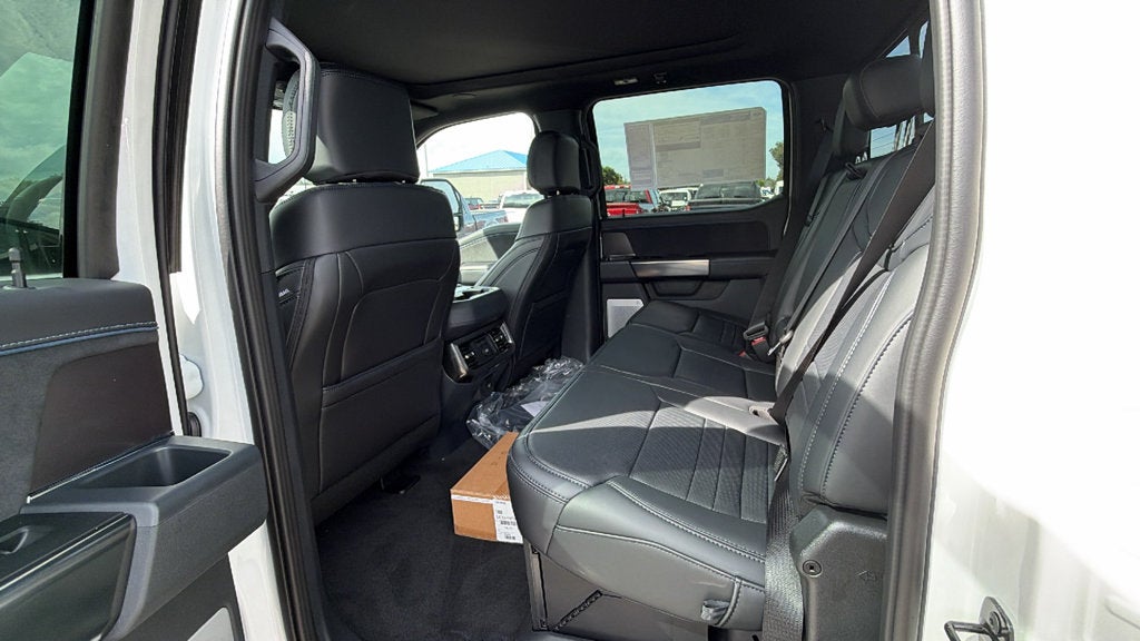 2027 Ford F-350SD Platinum