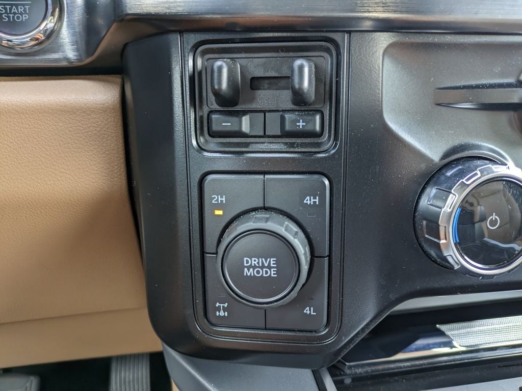 2025 Ford F-350SD Lariat