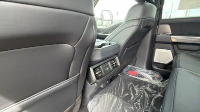 2026 Ford F-350SD Platinum DRW