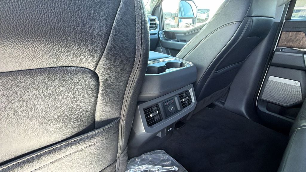 2026 Ford F-350SD Lariat DRW