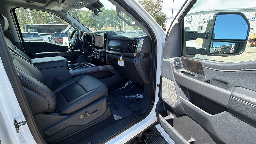 2026 Ford F-350SD Lariat DRW
