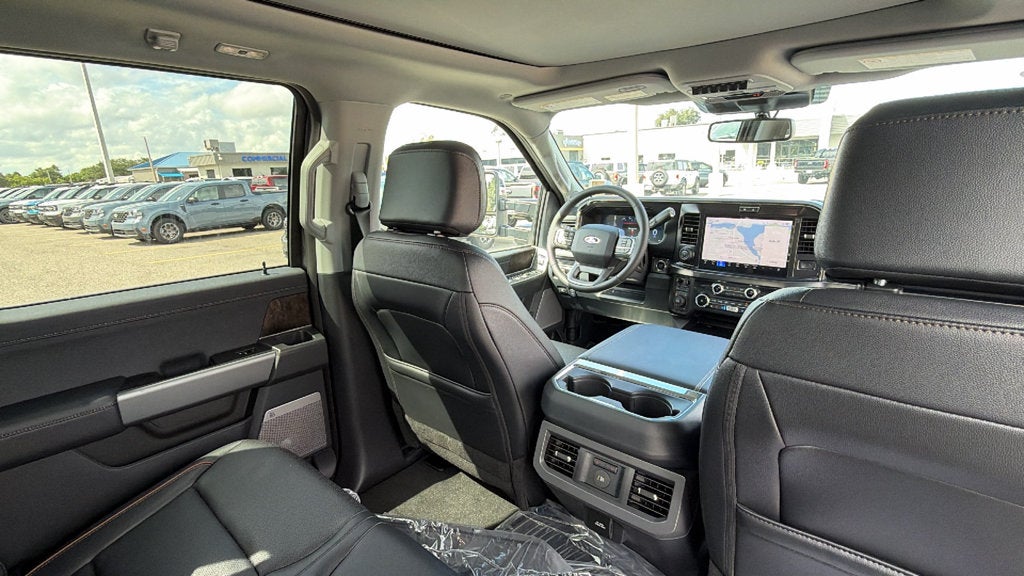 2026 Ford F-350SD Lariat DRW