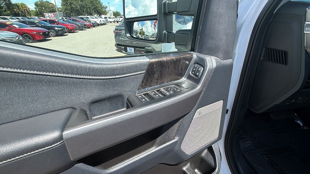 2025 Ford F-450SD Lariat DRW