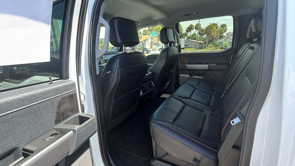 2025 Ford F-450SD Lariat DRW