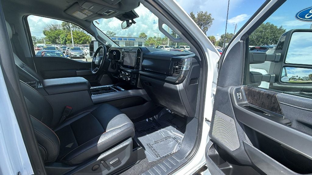 2025 Ford F-450SD Lariat DRW