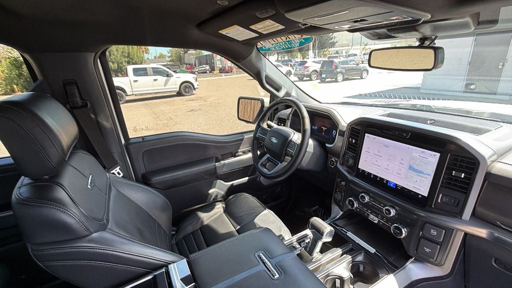 2025 Ford F-150 Platinum