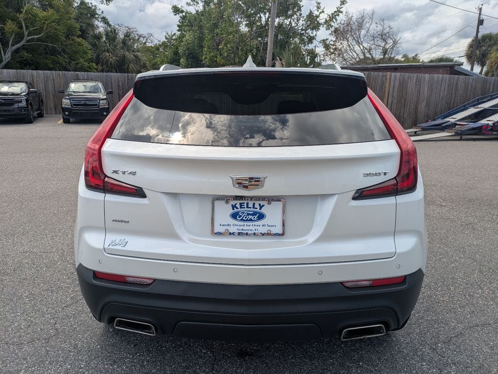 2022 Cadillac XT4 Luxury