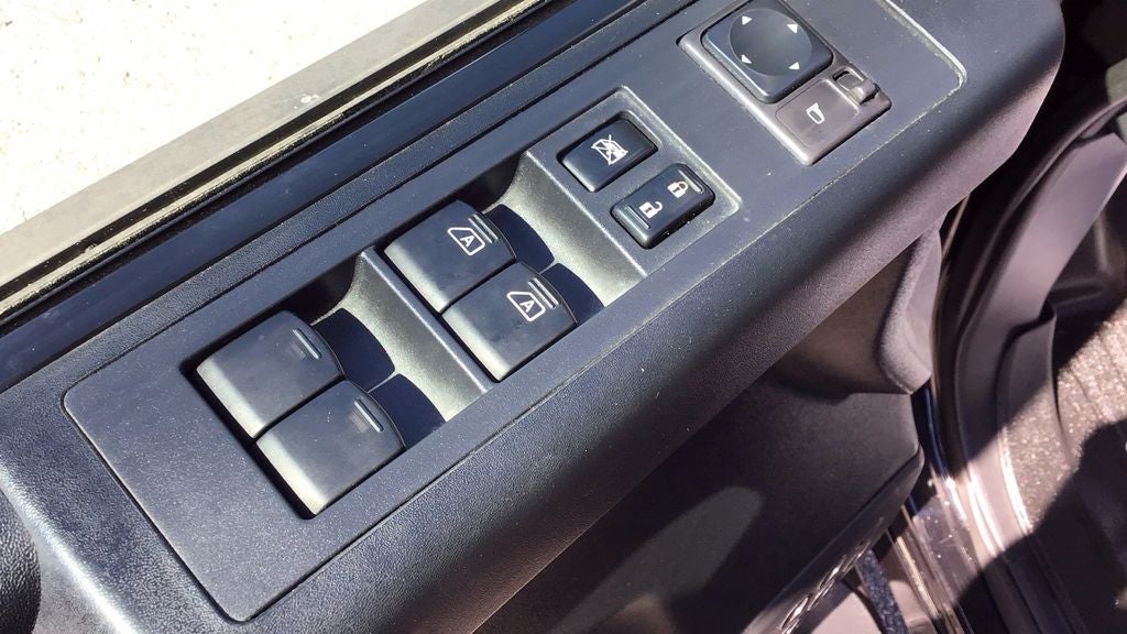 2011 Nissan Titan SV