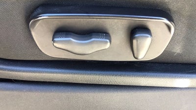 2011 Nissan Titan SV