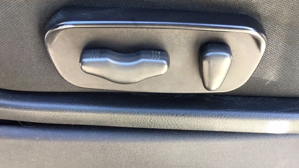 2011 Nissan Titan SV