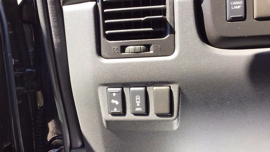 2011 Nissan Titan SV