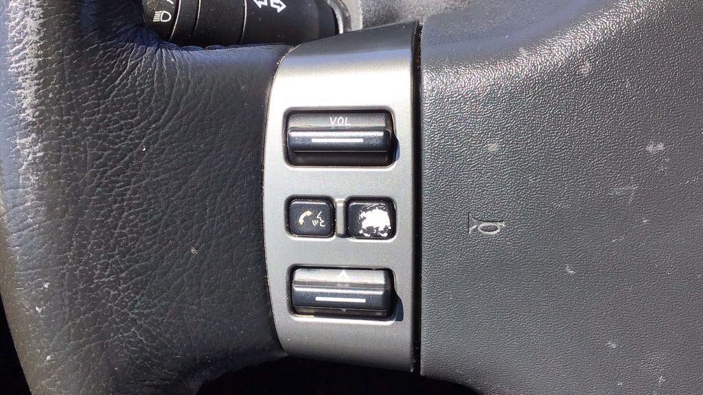 2011 Nissan Titan SV