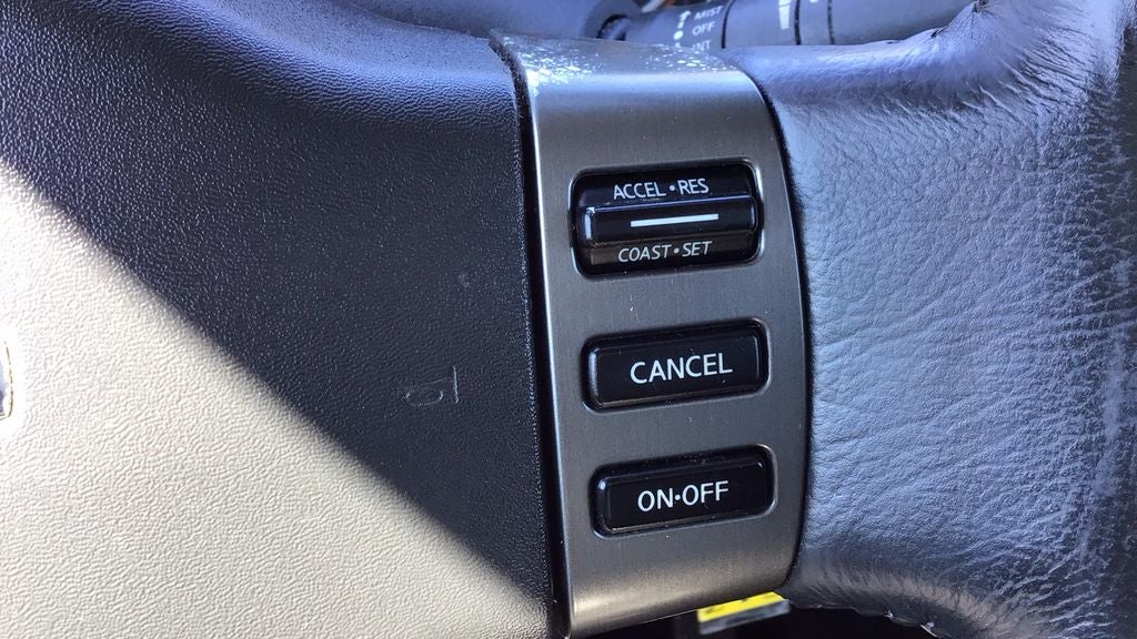 2011 Nissan Titan SV