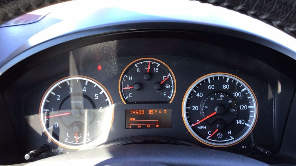 2011 Nissan Titan SV