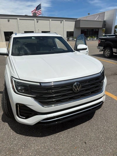 2024 Volkswagen Atlas Cross Sport 2.0T SEL R-Line