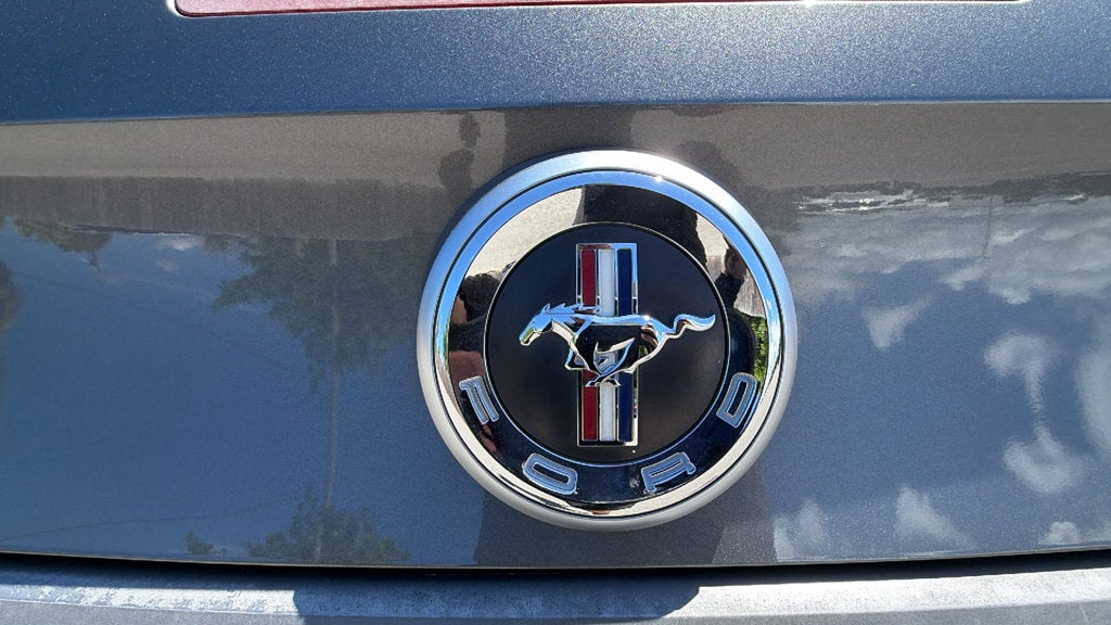 2011 Ford Mustang V6